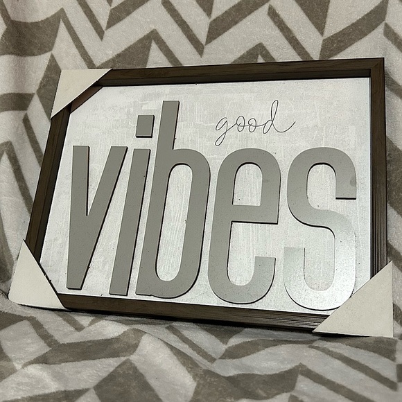 Other - Good Vibes Sign